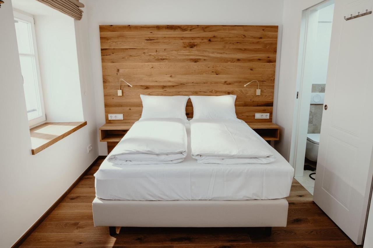 Hotel Schierlinger Braeustueberl ภายนอก รูปภาพ