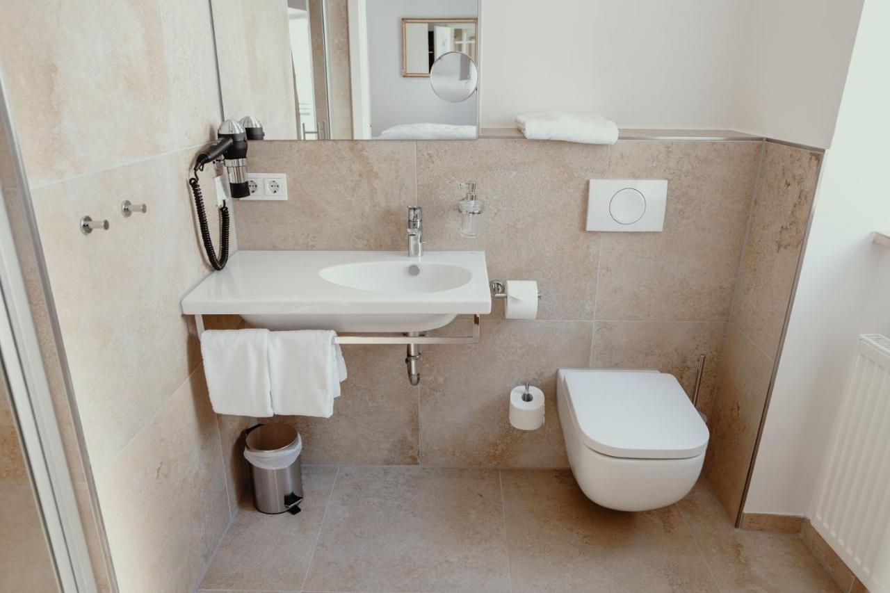 Hotel Schierlinger Braeustueberl ภายนอก รูปภาพ