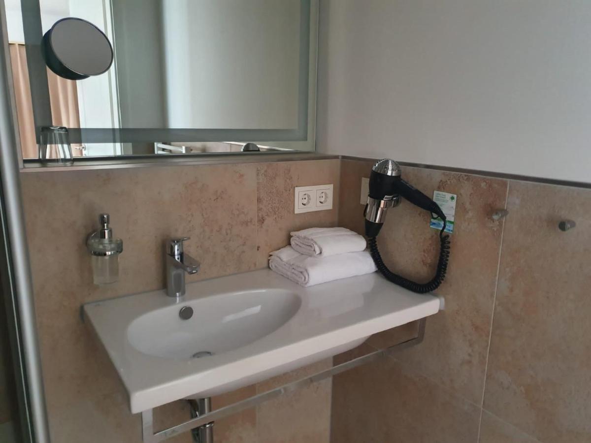Hotel Schierlinger Braeustueberl ภายนอก รูปภาพ